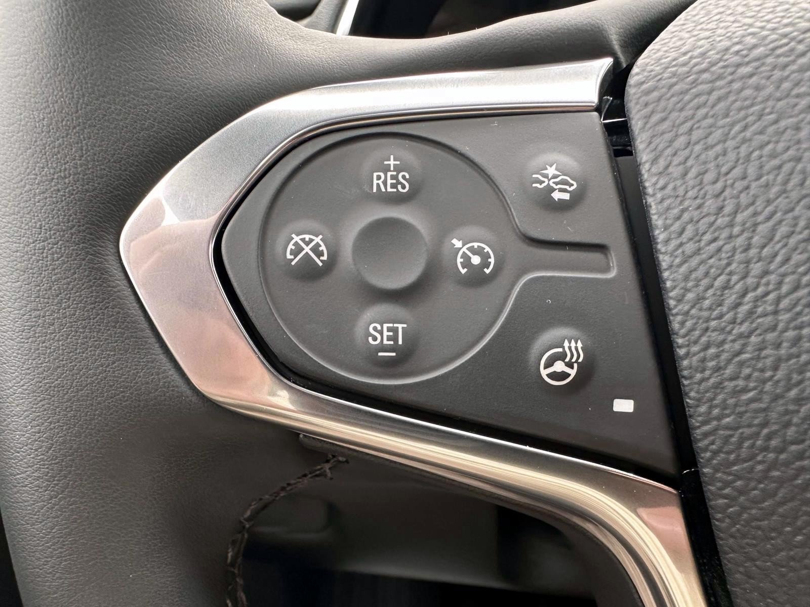 Used 2023 Chevrolet Traverse RS AWD/4WD image 17