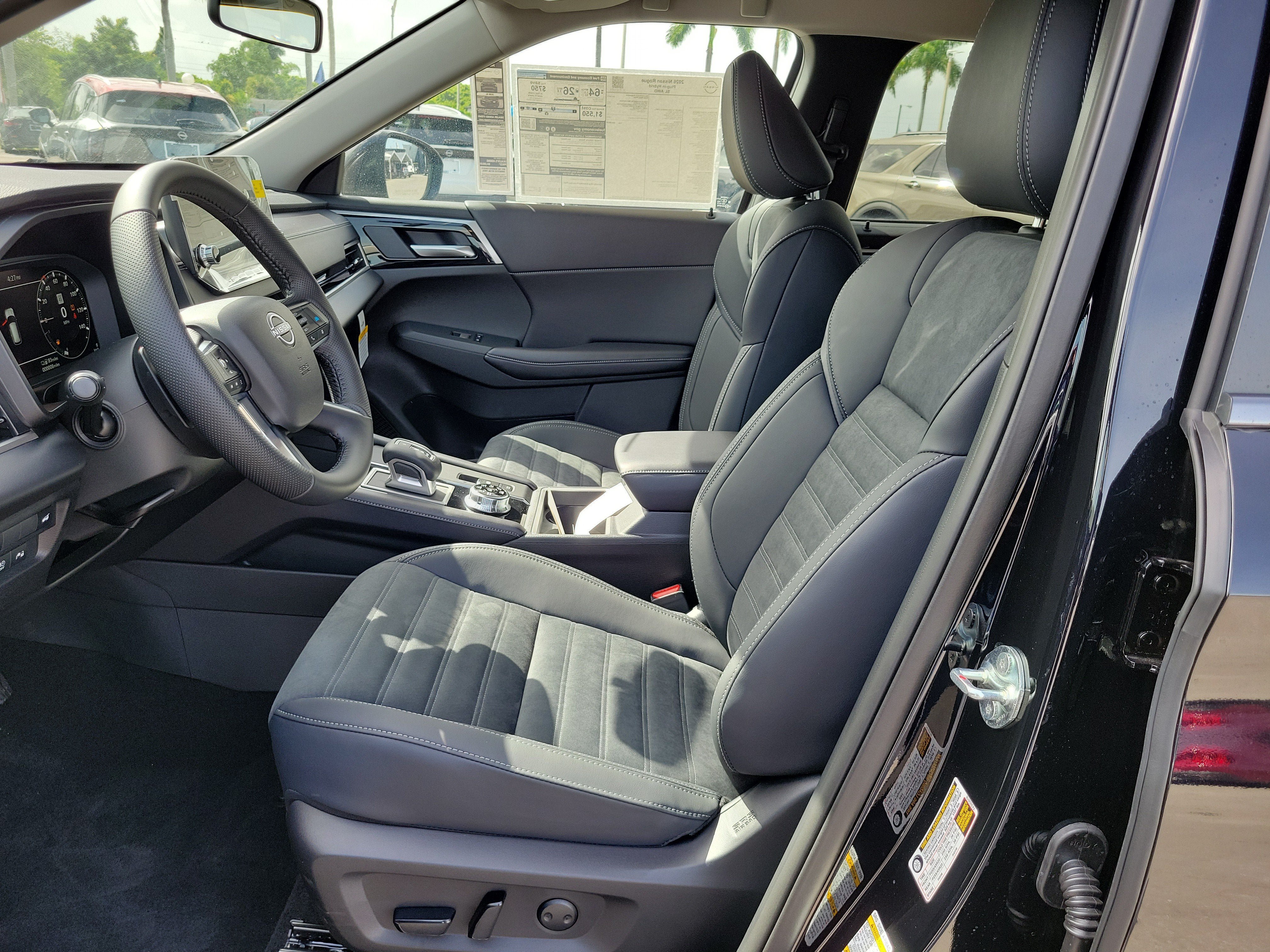 New 2026 Nissan Rogue SL w/ Family Package AWD/4WD image 10