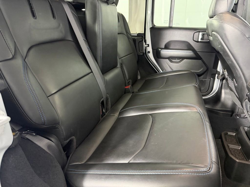 Used 2024 Jeep Wrangler Unlimited Rubicon 4xe image 31