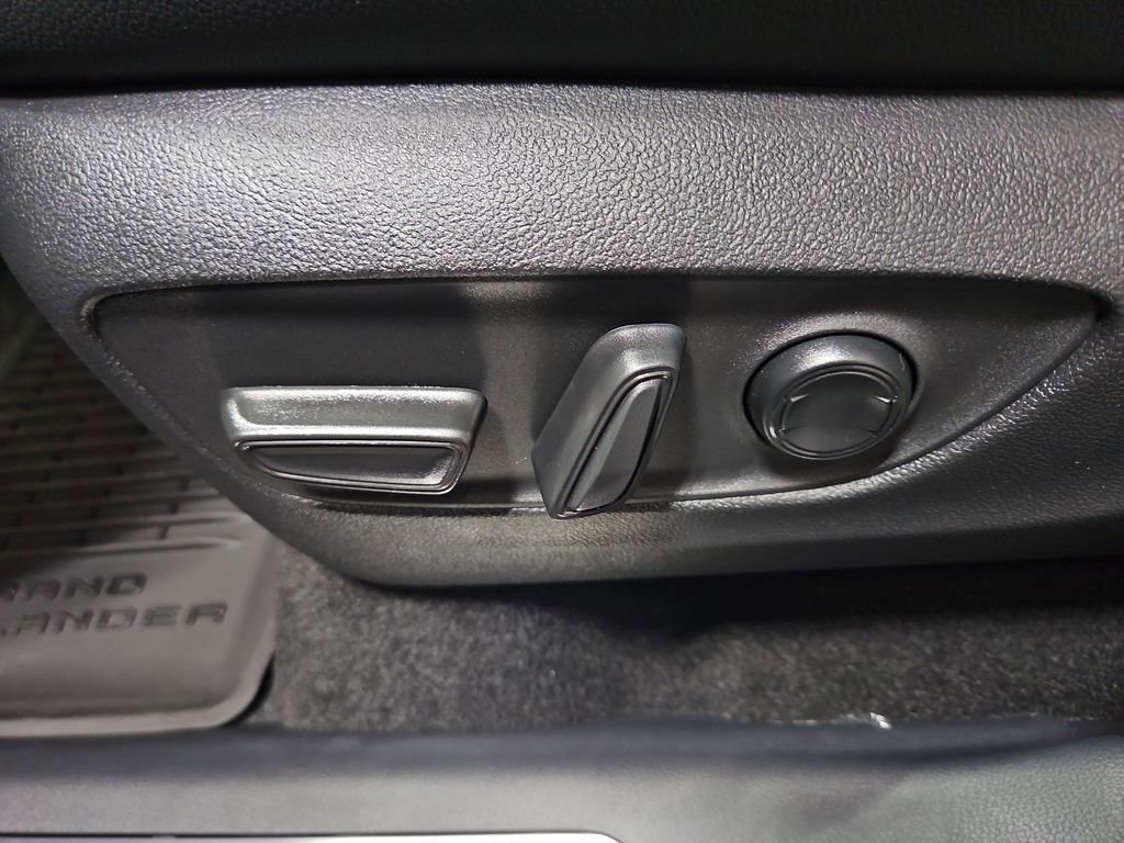 New 2026 Toyota Grand Highlander Platinum image 12