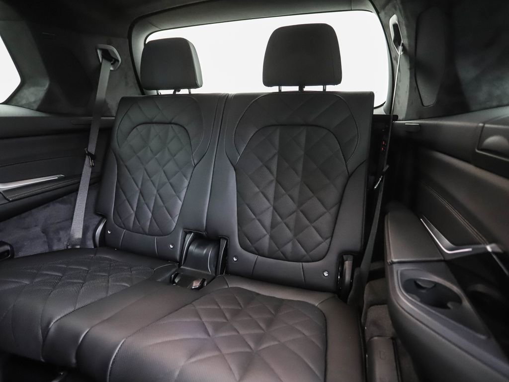New 2026 BMW X7 xDrive40i image 24