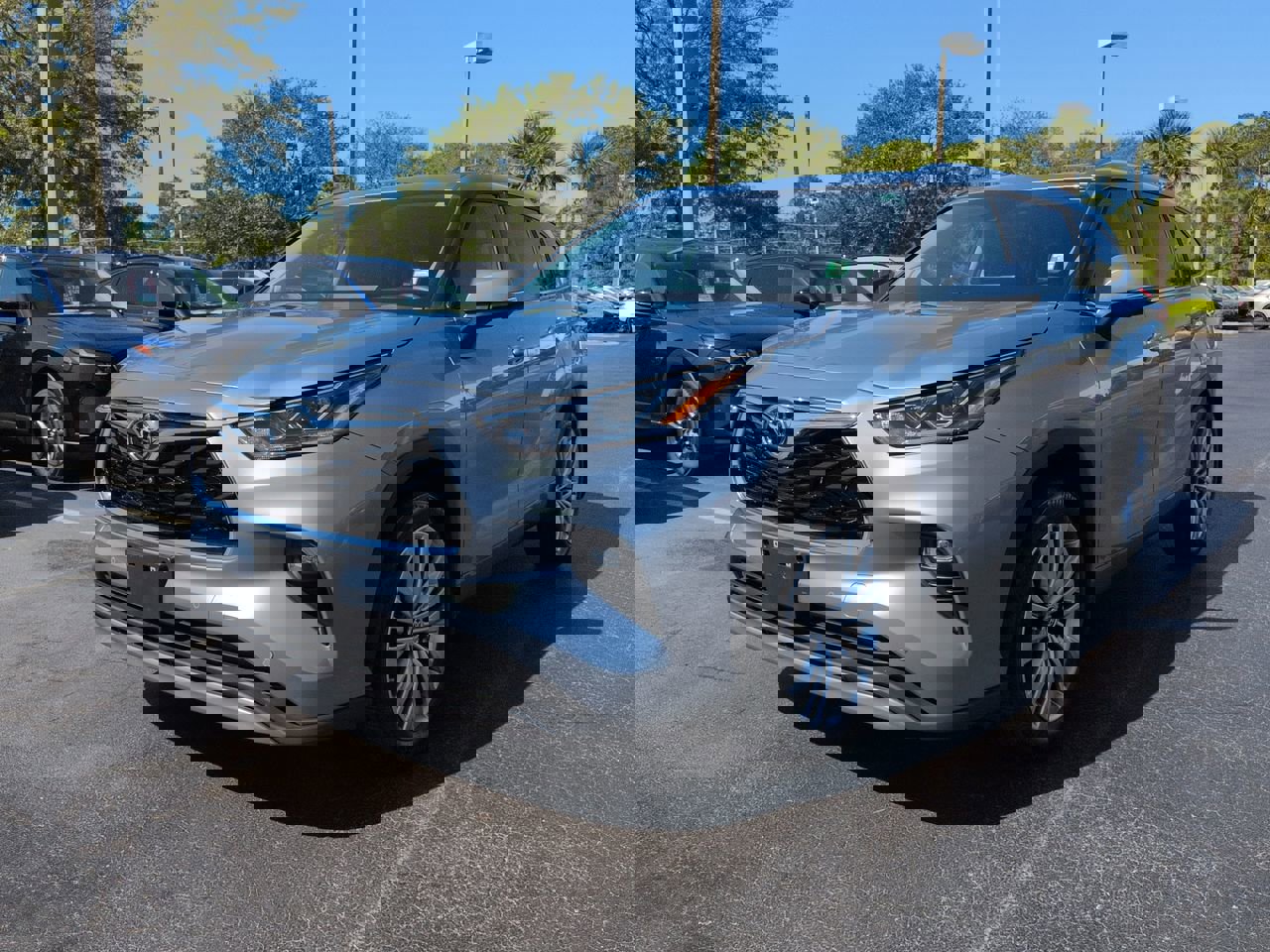 Used 2024 Toyota Highlander Platinum AWD/4WD image 8