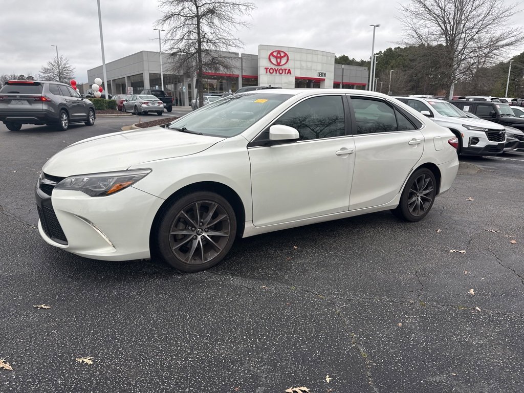 Used 2016 Toyota Camry XSE image 1