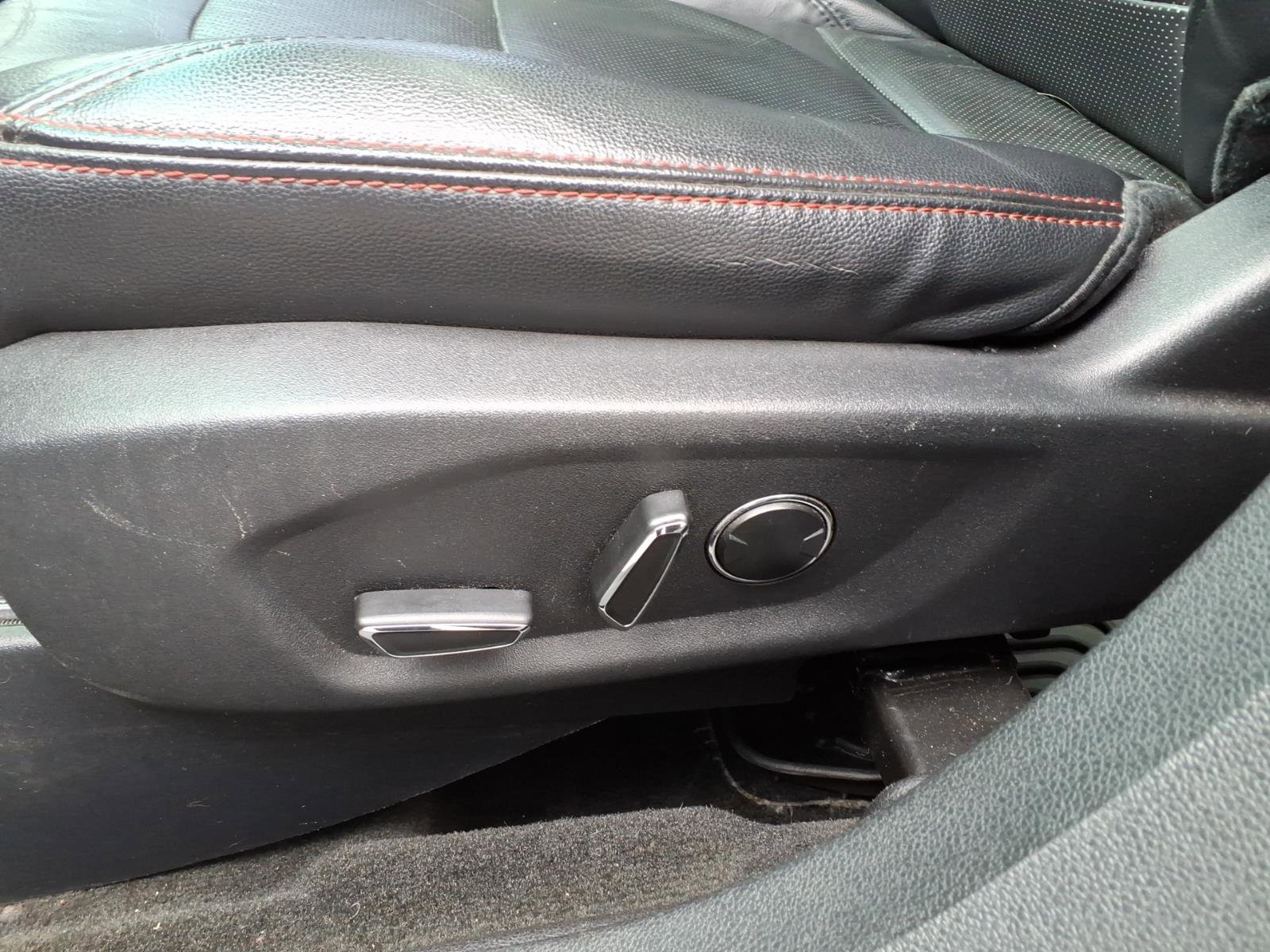 Used 2016 Ford Explorer Sport AWD/4WD image 17