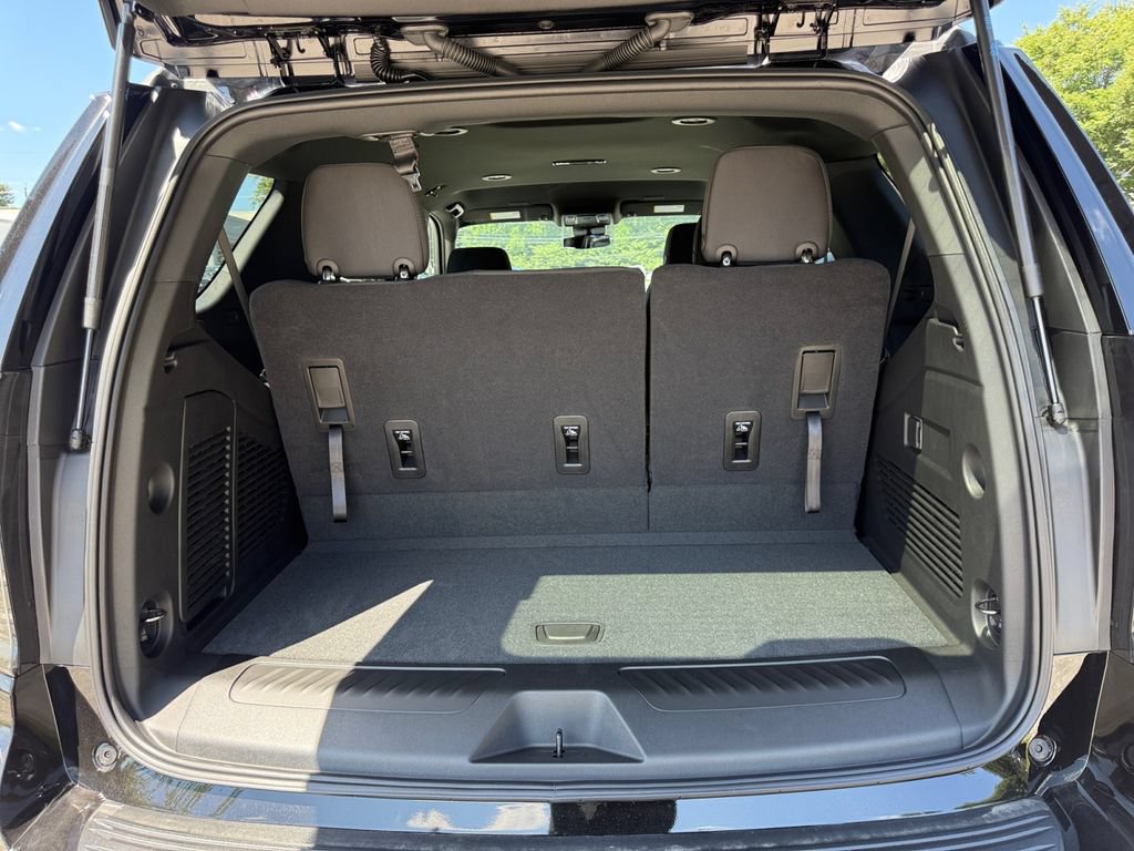 New 2026 Chevrolet Tahoe LS w/ LPO, Dark Essentials Package AWD/4WD image 27