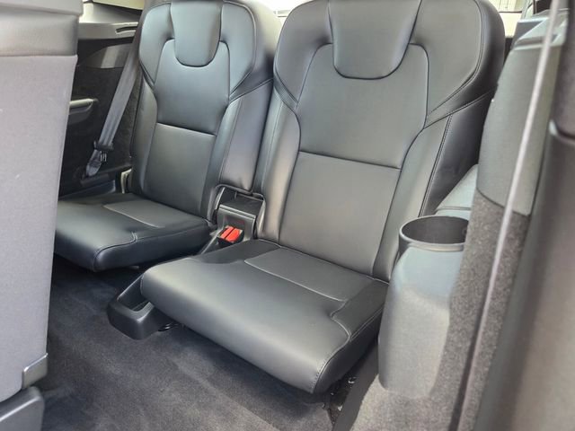 Used 2020 Volvo XC90 T5 Momentum w/ Protection Package FWD image 10