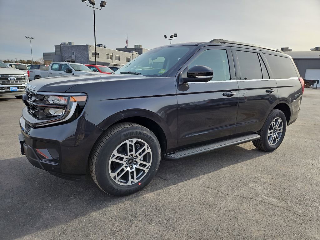 New 2026 Ford Expedition Active image 5