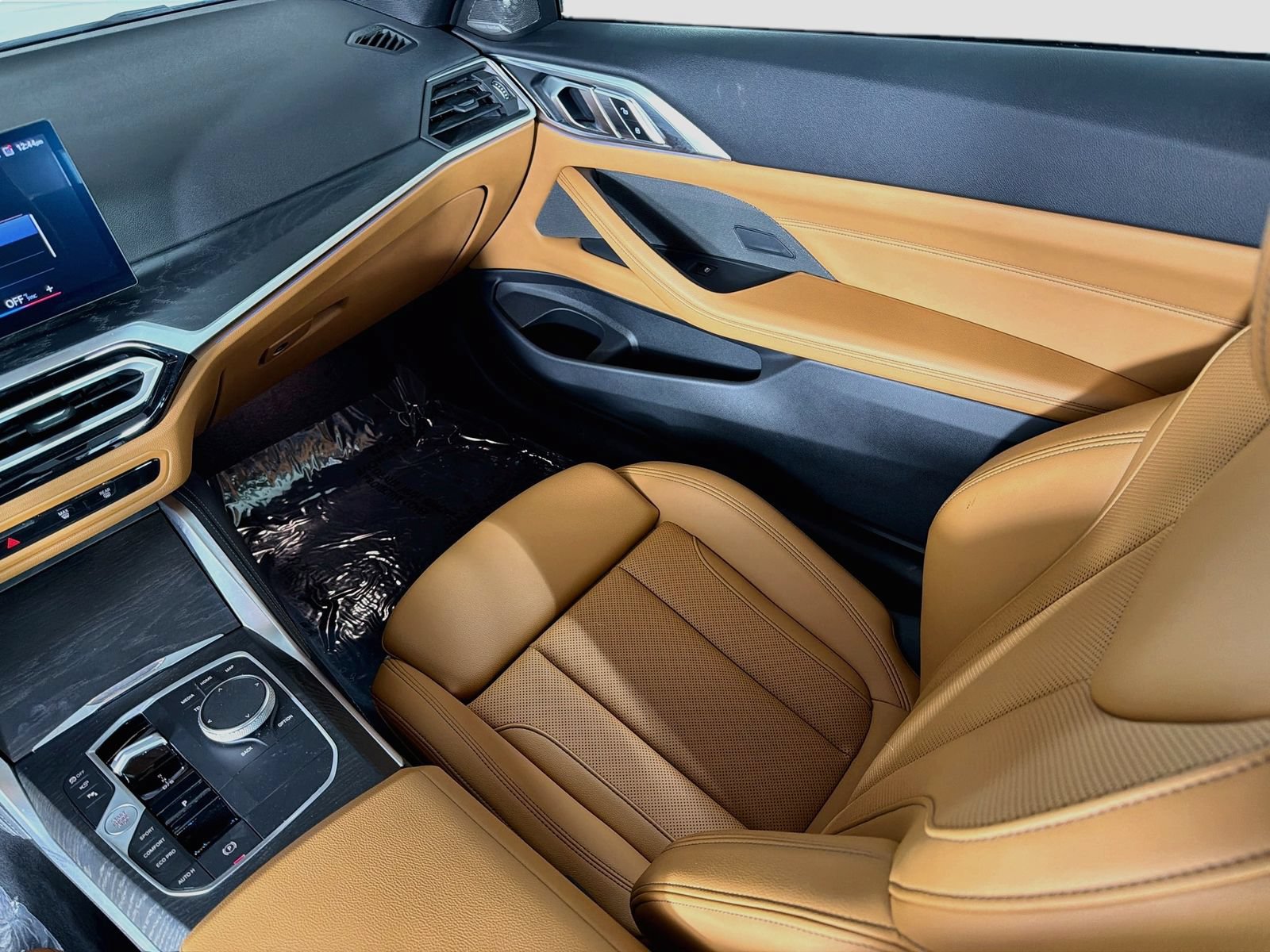 Used 2024 BMW M440i Coupe RWD image 25