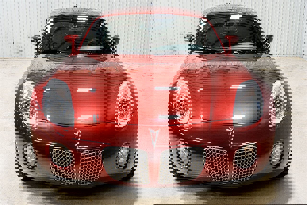 Used 2009 Pontiac Solstice Coupe w/ Premium Package image 24