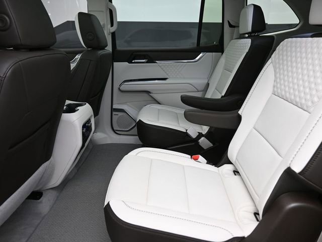 Used 2024 GMC Acadia Denali image 11