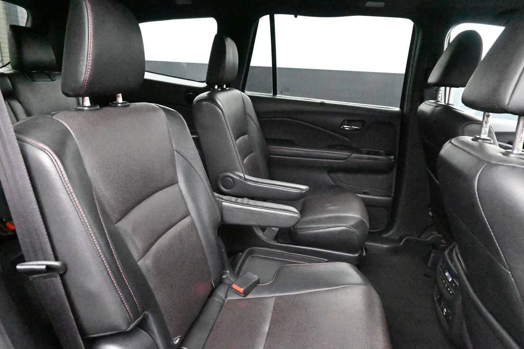 Used 2022 Honda Pilot Black Edition image 13