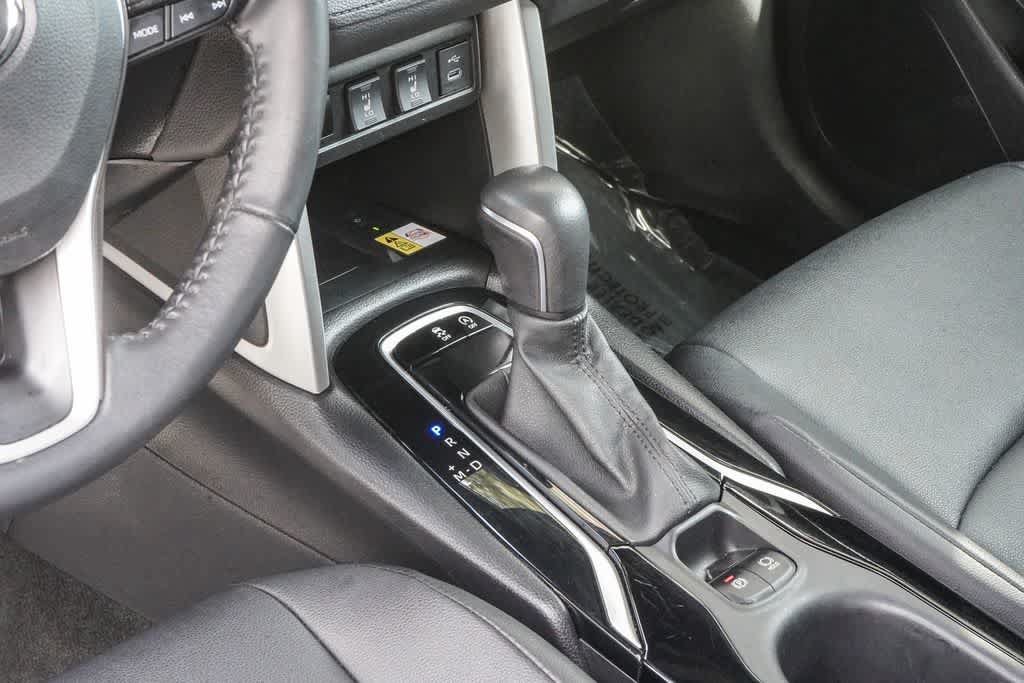 Used 2023 Toyota Corolla Cross XLE FWD image 19