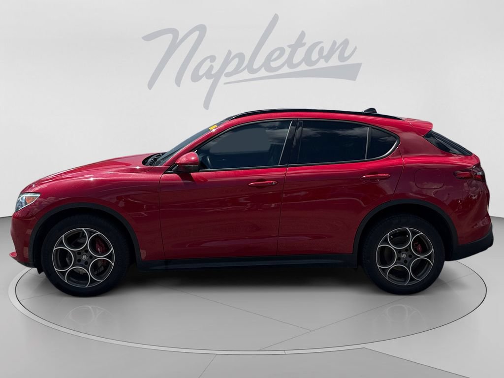 Used 2023 Alfa Romeo Stelvio Sprint AWD/4WD image 2