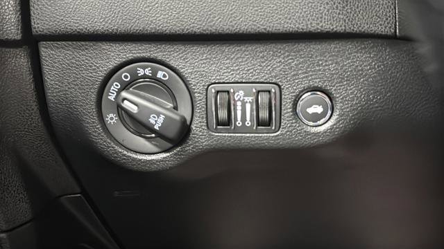 Used 2021 Dodge Charger R/T w/ Blacktop Package RWD image 29