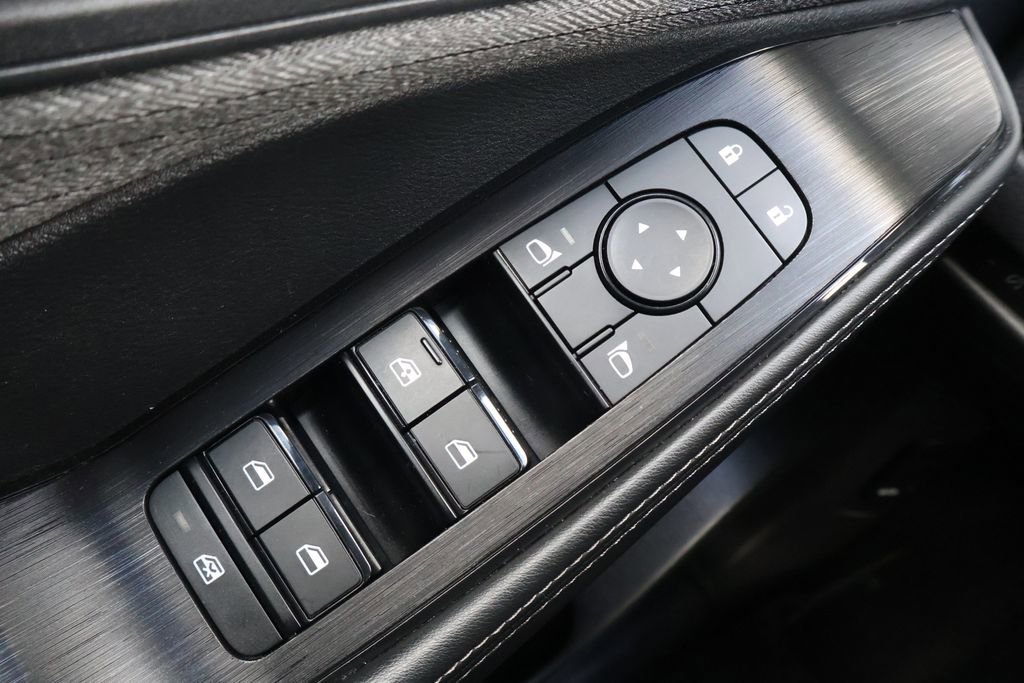 Used 2023 Nissan Rogue SV AWD/4WD image 35
