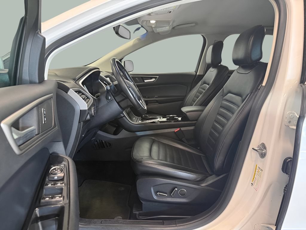 Used 2016 Ford Edge SEL w/ Equipment Group 201A AWD/4WD image 14