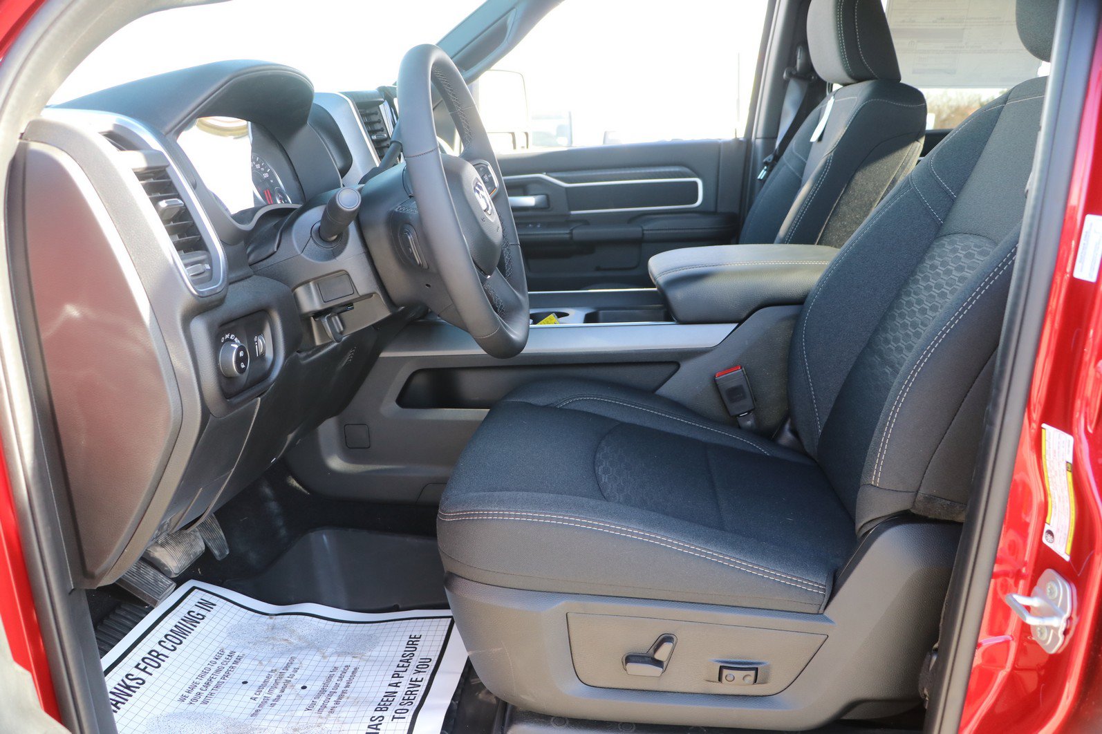 New 2026 RAM 2500 Big Horn AWD/4WD image 13