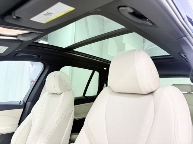 Used 2019 BMW X5 xDrive40i w/ Convenience Package AWD/4WD image 16