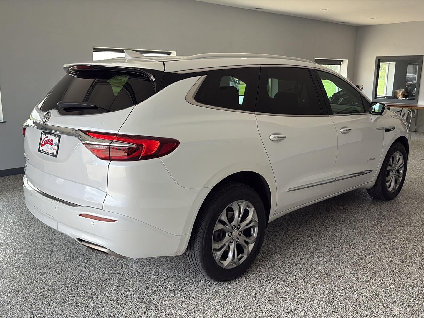 Used 2021 Buick Enclave Avenir w/ Avenir Technology Package AWD/4WD image 4