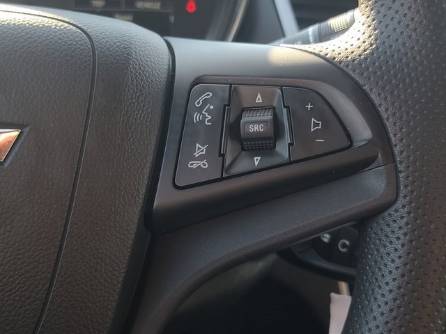 Used 2022 Chevrolet Trax LS w/ Tint and Cruise Package image 29