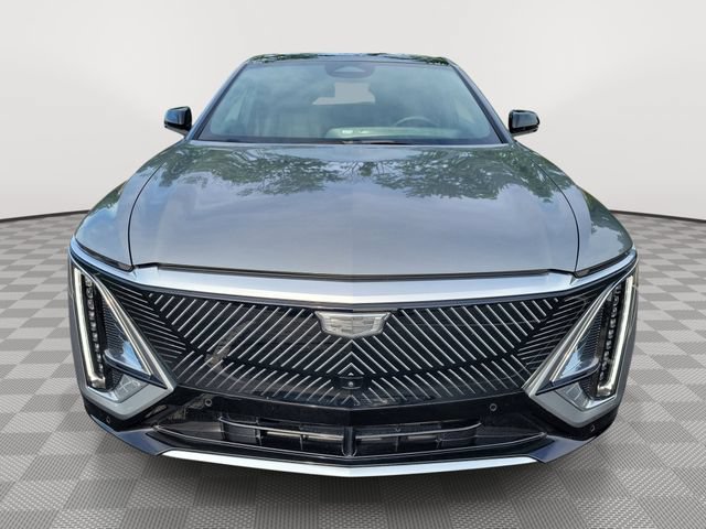 Certified 2024 Cadillac Lyriq Luxury AWD/4WD image 2