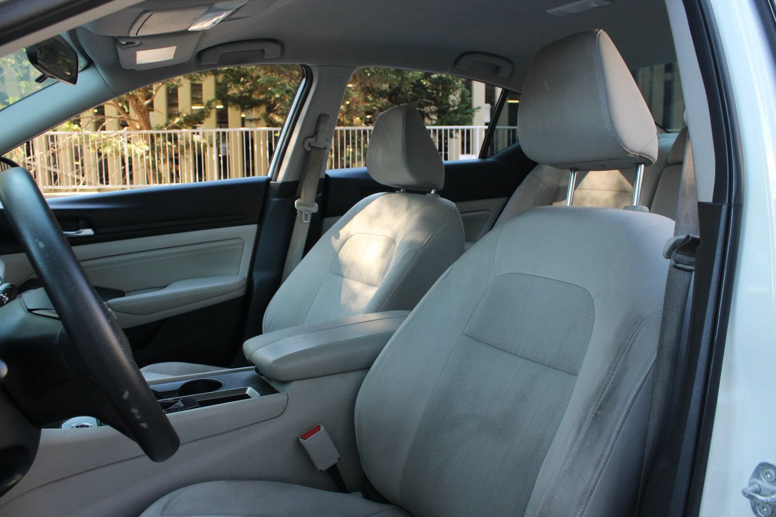 Used 2020 Nissan Altima 2.5 S FWD image 16