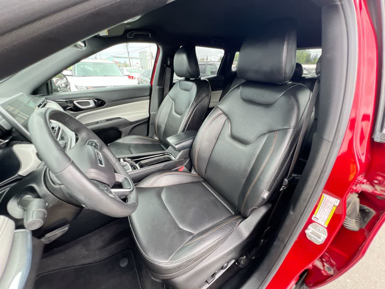 Used 2024 Jeep Compass Limited AWD/4WD image 11