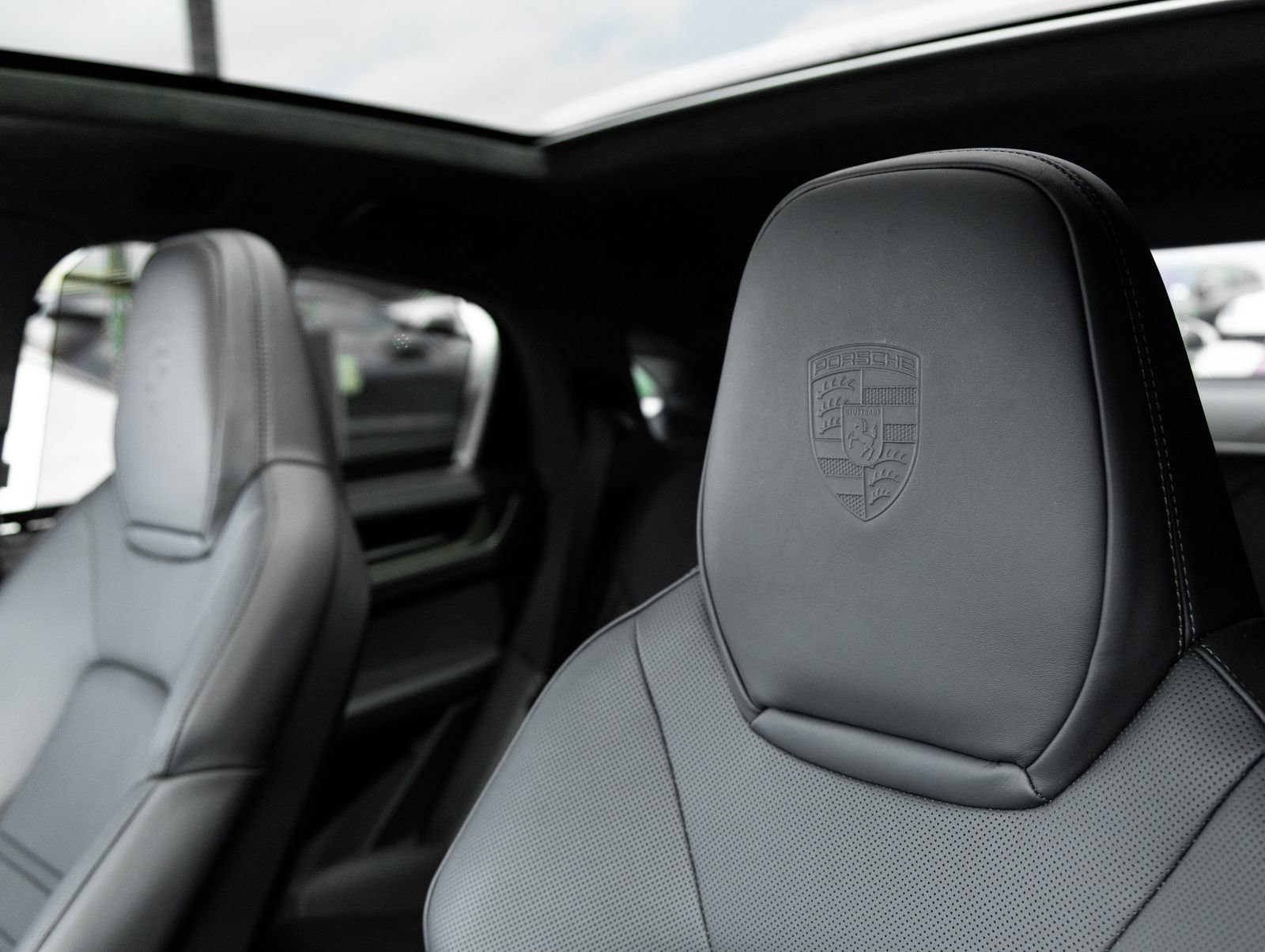 Certified 2026 Porsche Cayenne Turbo AWD/4WD image 24
