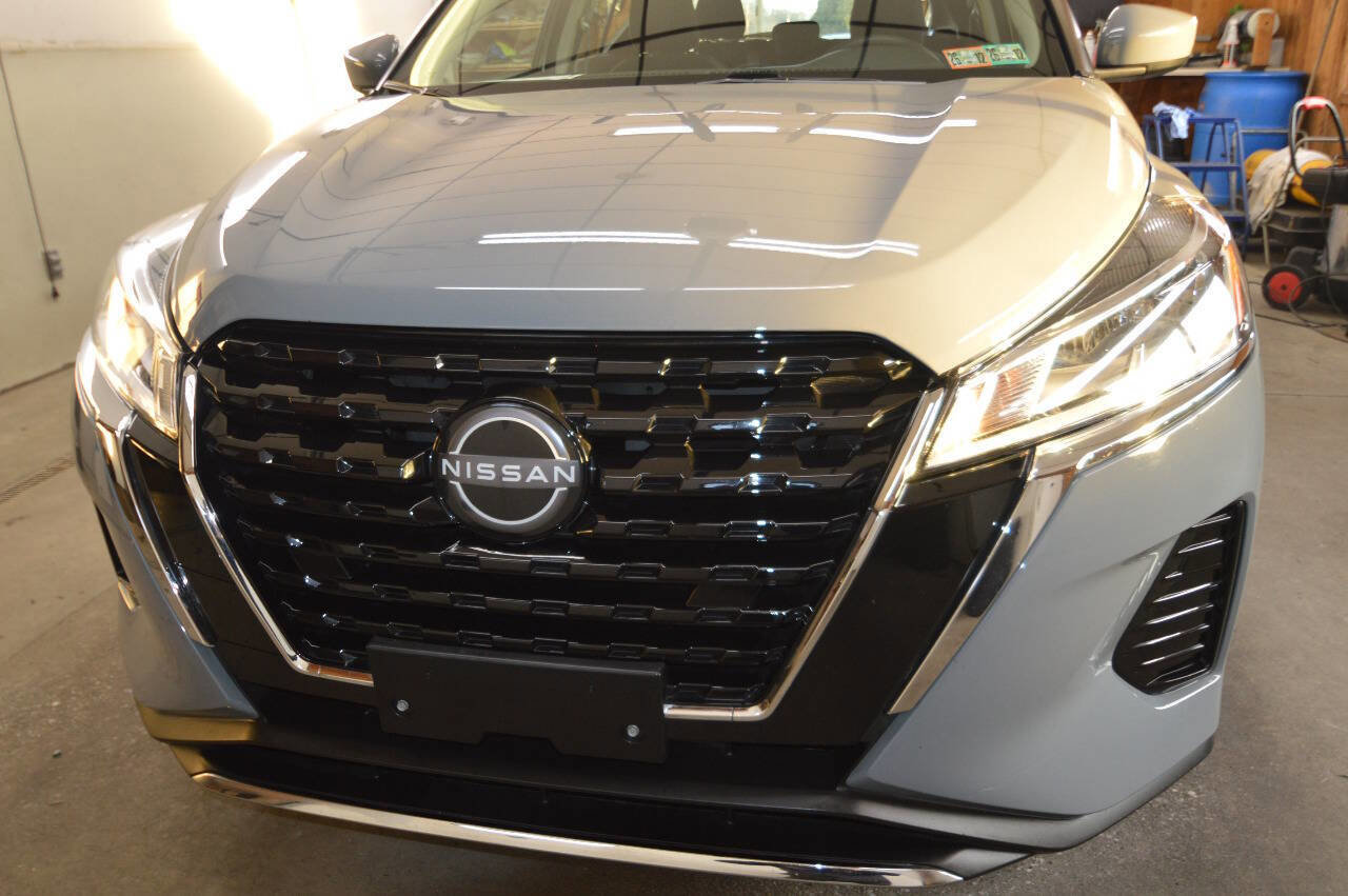 Used 2024 Nissan Kicks SV image 23