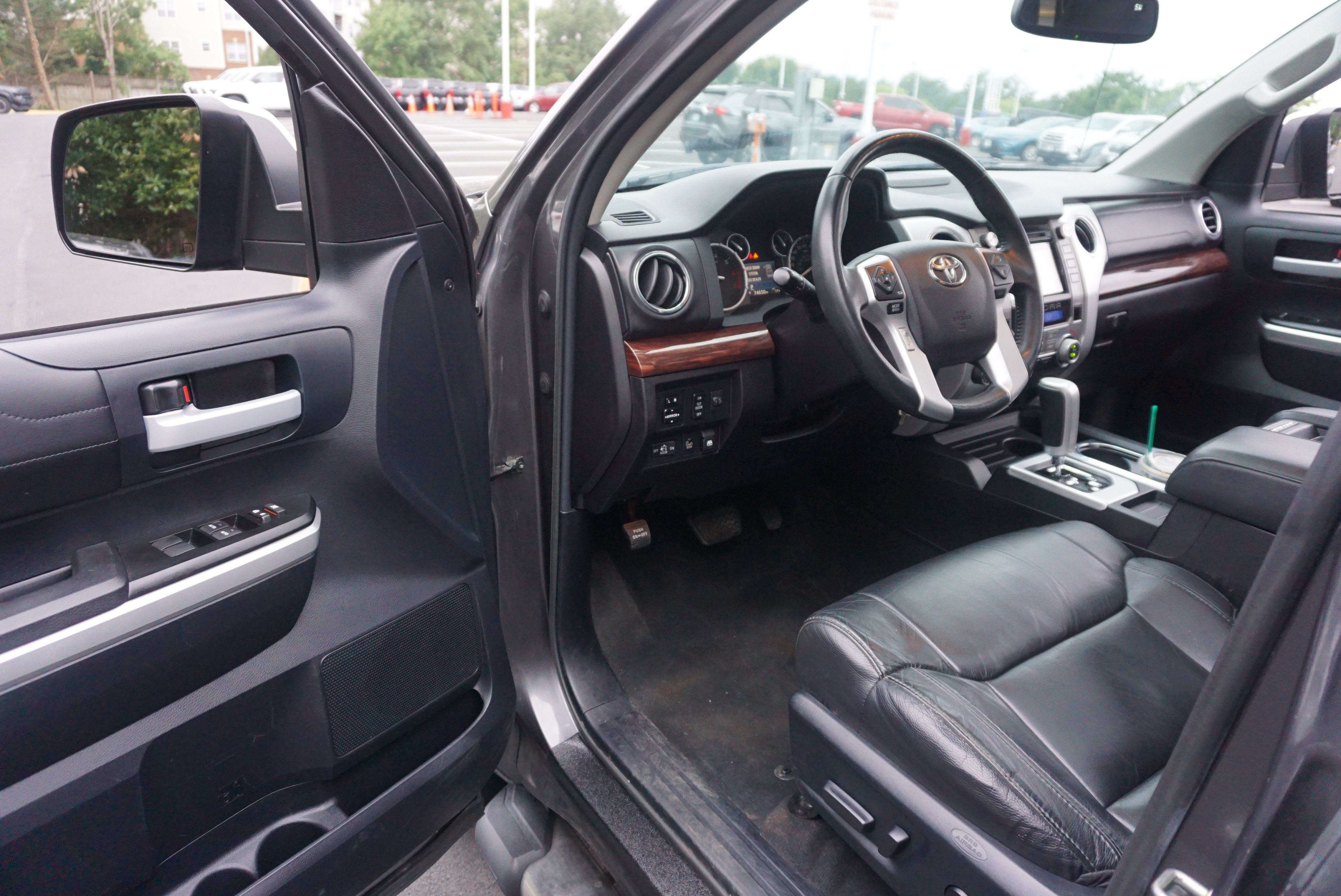 Used 2015 Toyota Tundra Limited w/ Limited Premium Package AWD/4WD image 7