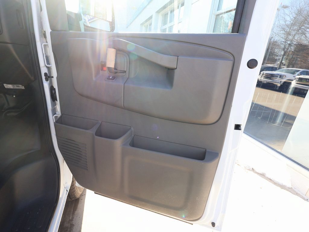 New 2025 Chevrolet Express 2500 w/ Driver Convenience Package RWD image 23