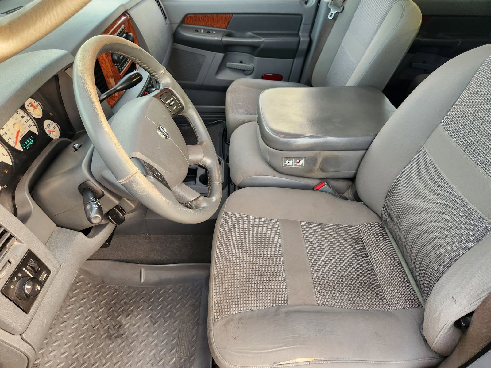 Used 2006 Dodge Ram 2500 Truck SLT image 15