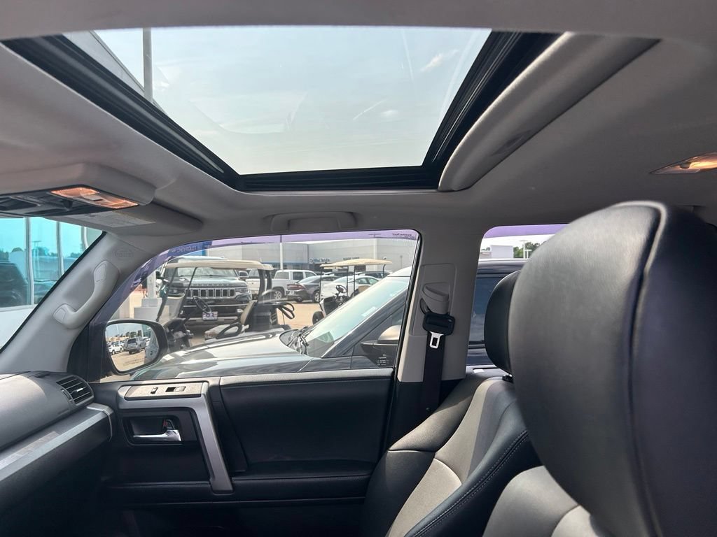 Used 2019 Toyota 4Runner SR5 Premium RWD image 11