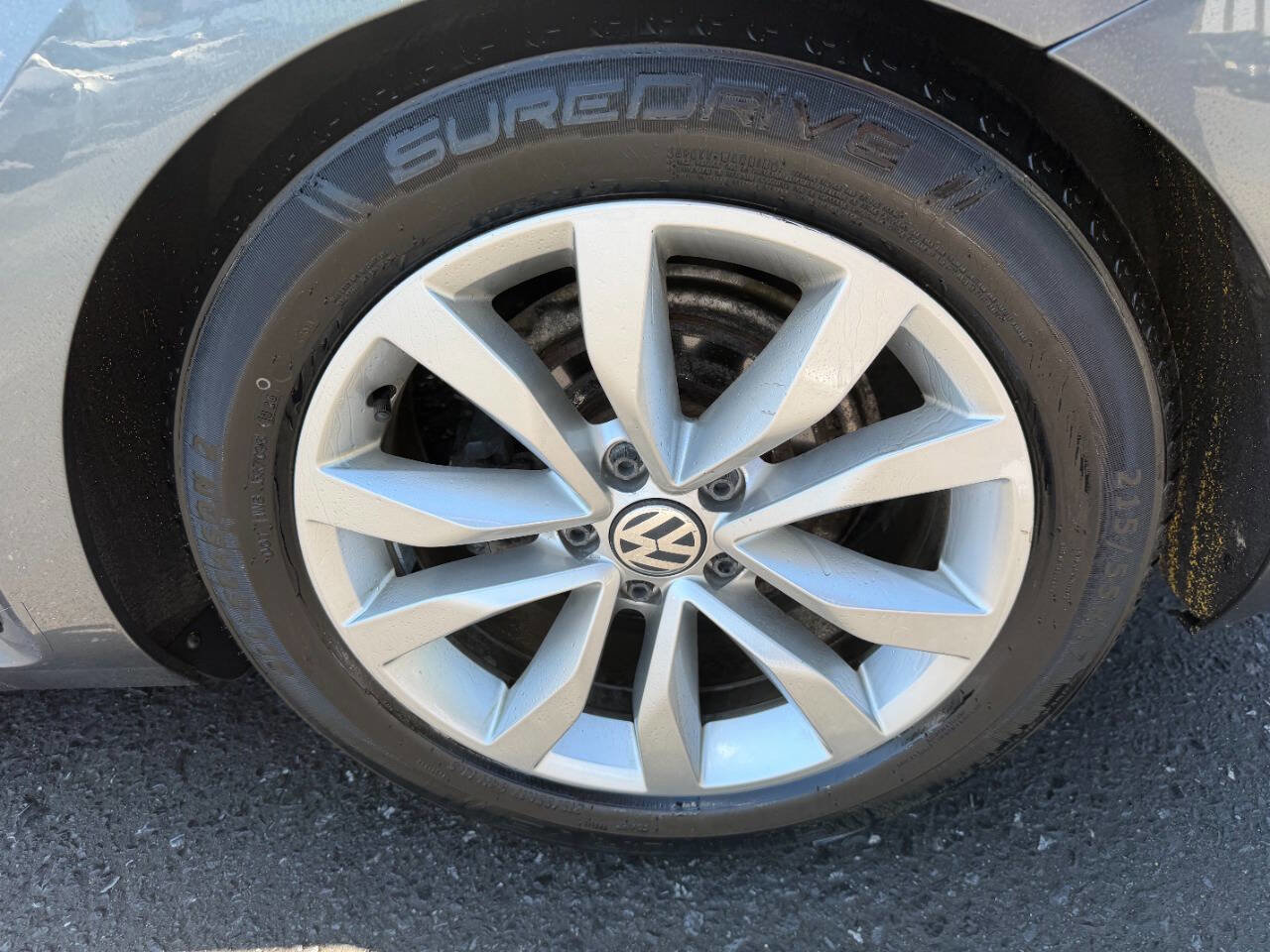 Used 2014 Volkswagen Beetle TDI FWD image 12