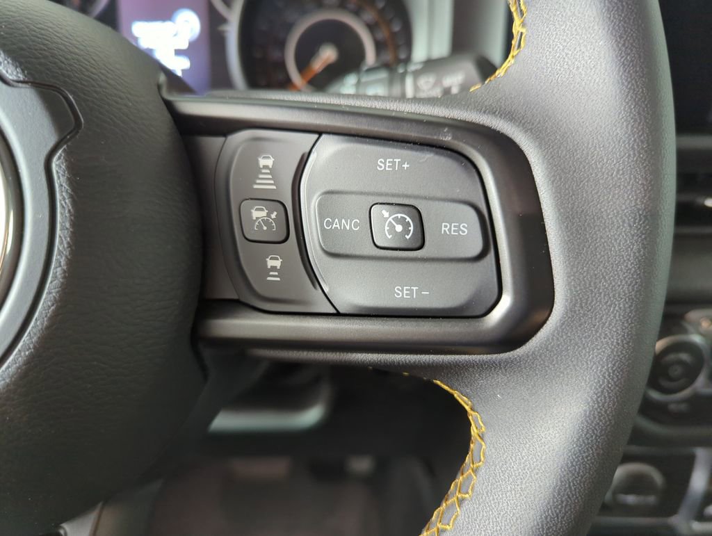 Used 2025 Jeep Wrangler Sport image 28