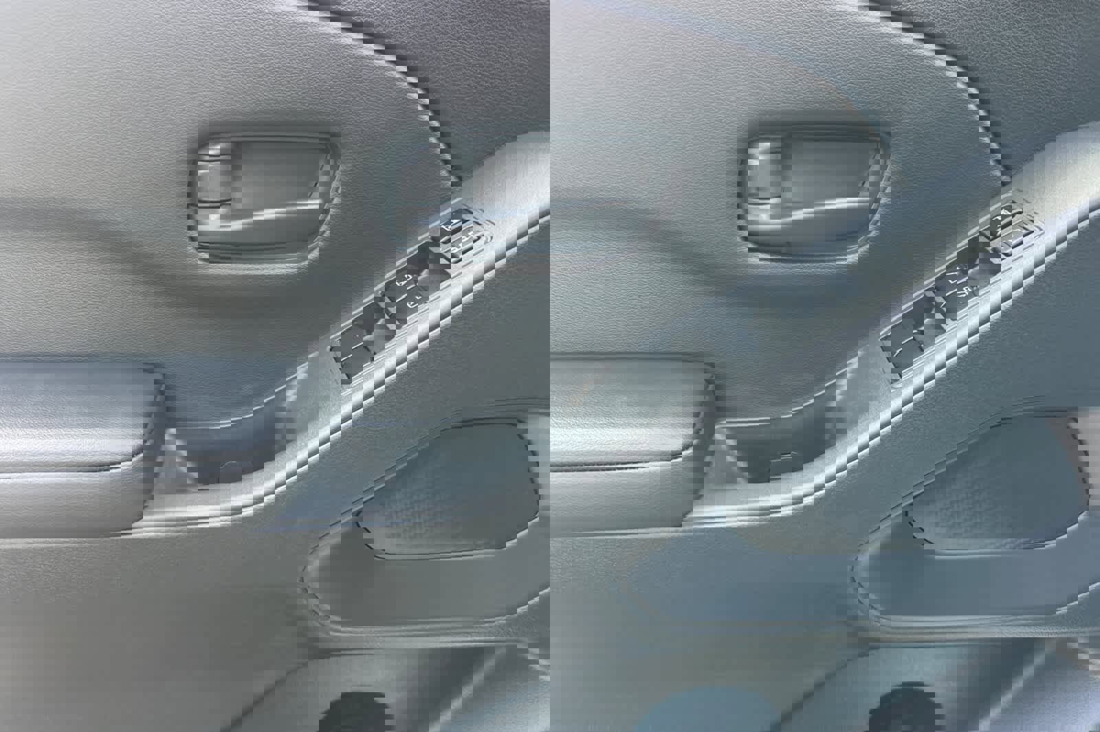 New 2026 Nissan Frontier S image 12