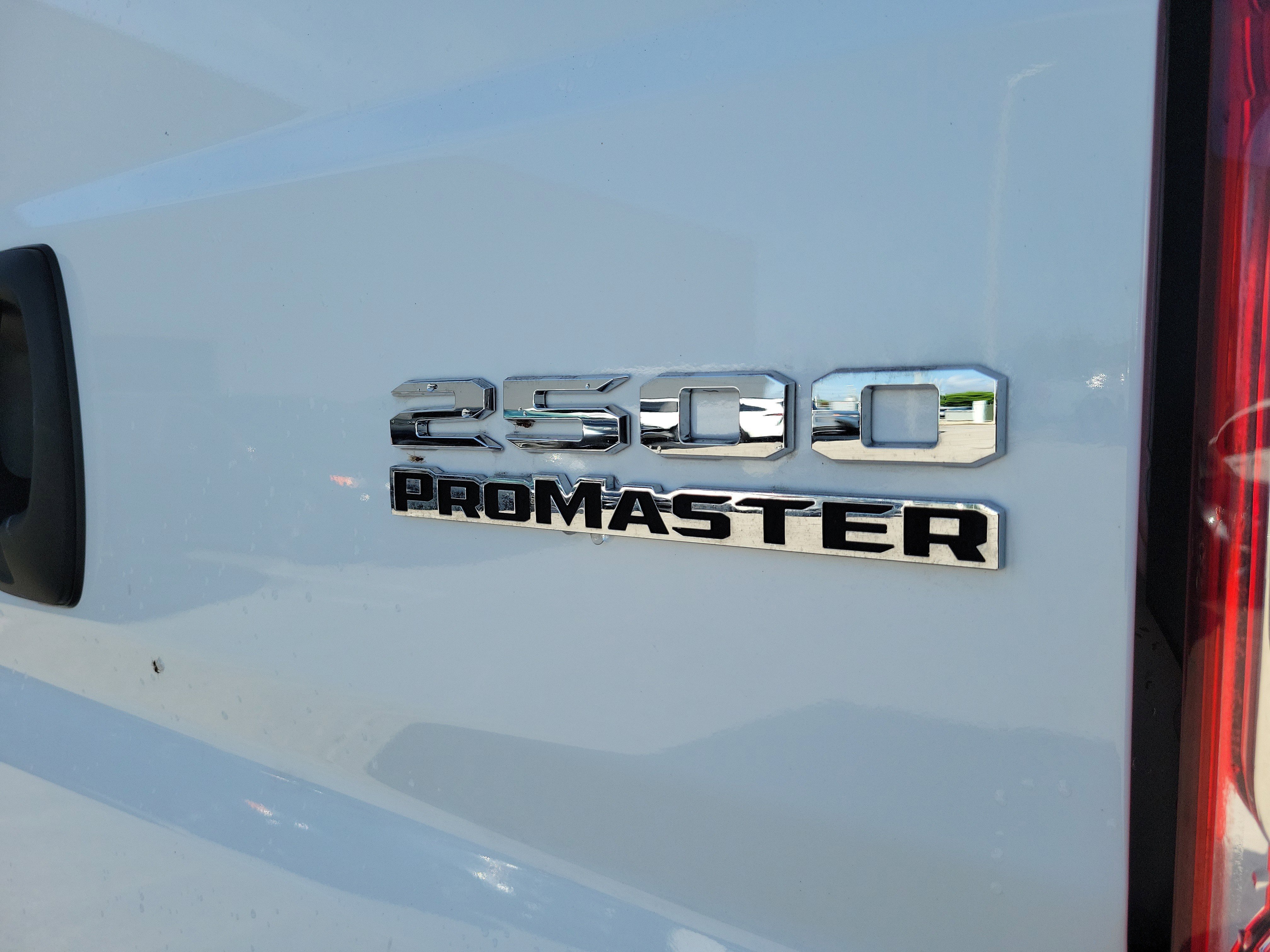 Used 2025 RAM ProMaster 2500 w/ Convenience Group FWD image 28