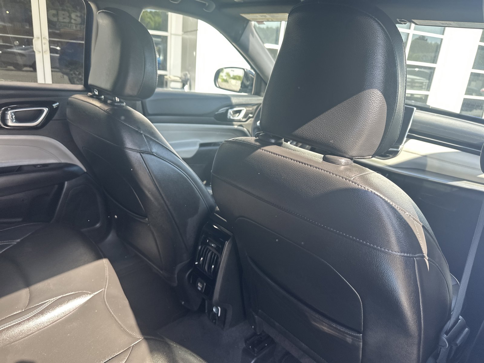 Used 2025 Jeep Compass Limited AWD/4WD image 25