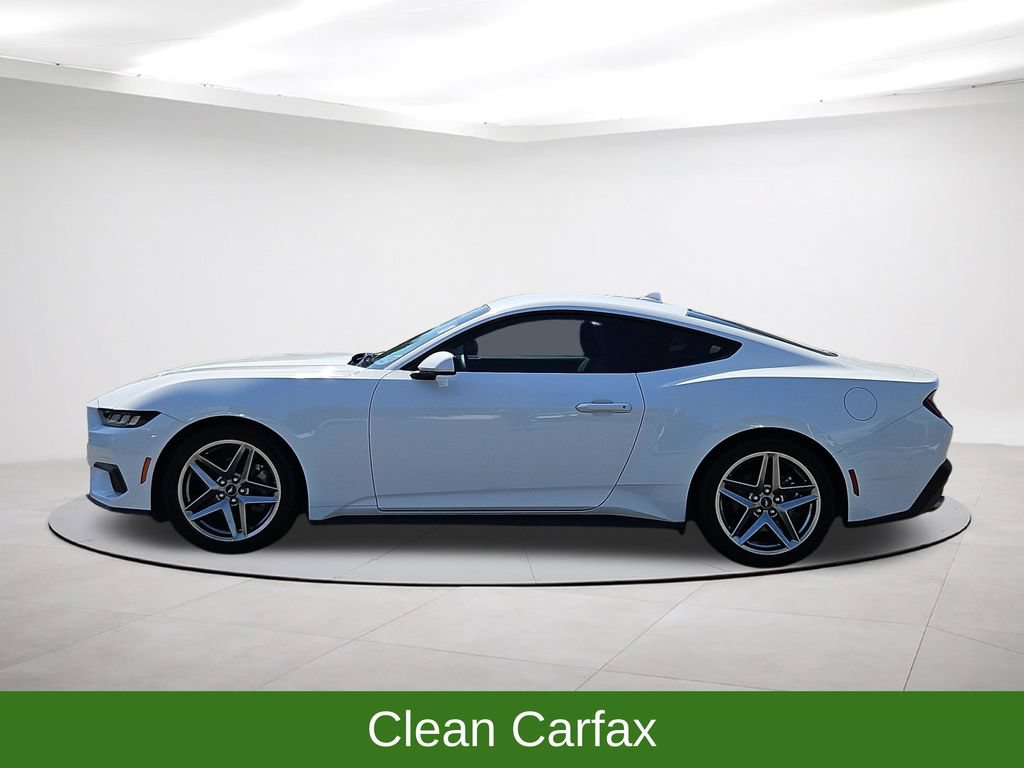 Used 2024 Ford Mustang Coupe RWD image 4