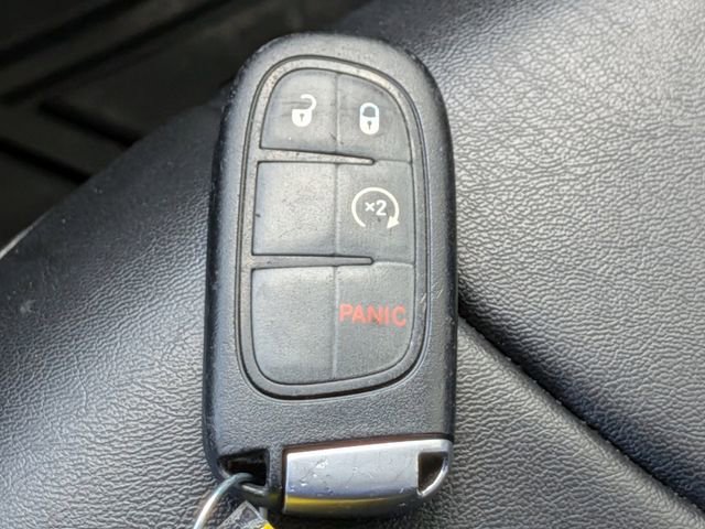 Used 2021 Jeep Cherokee Latitude Plus AWD/4WD image 31