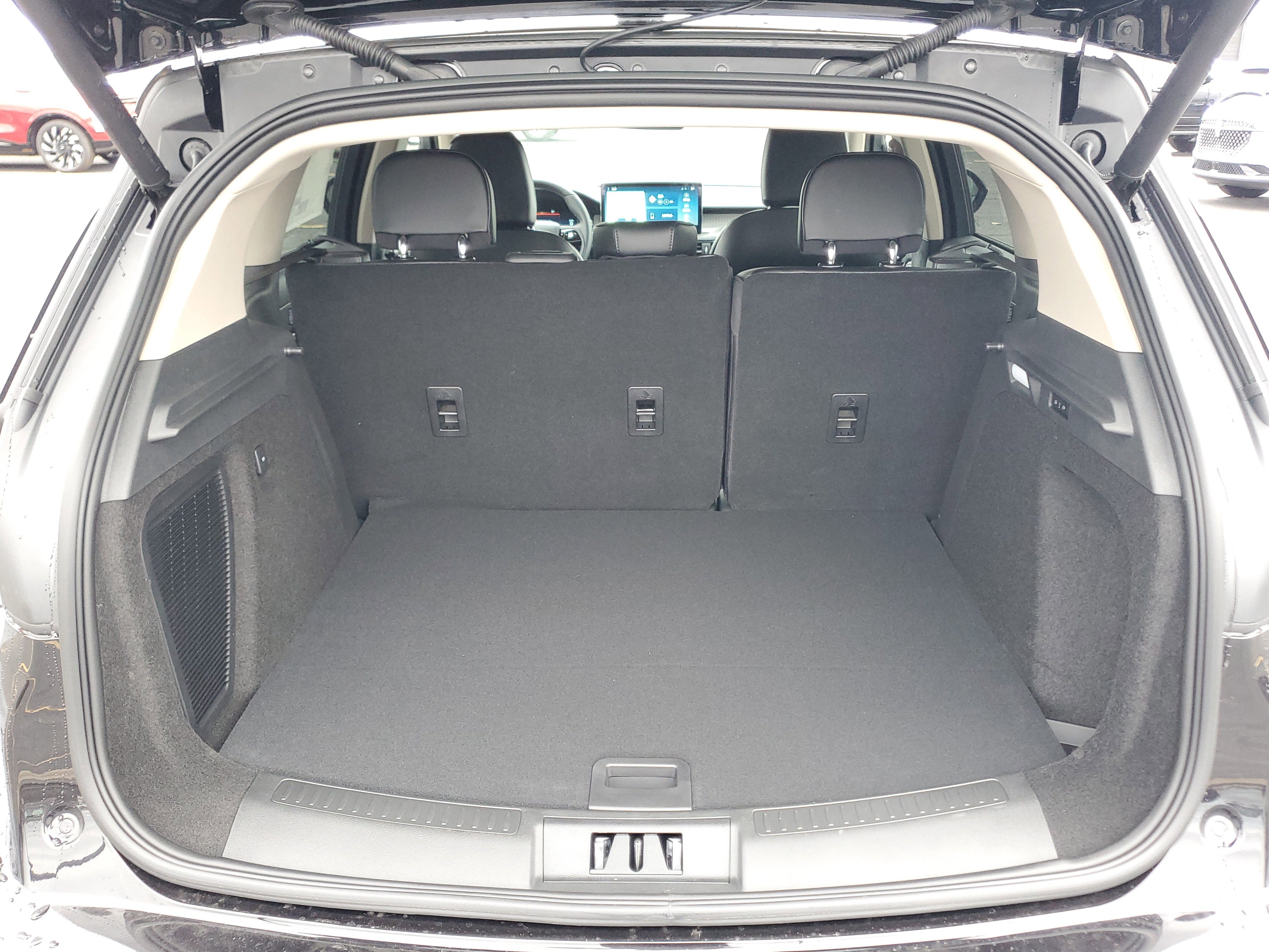 New 2026 Lincoln Corsair Premiere image 29