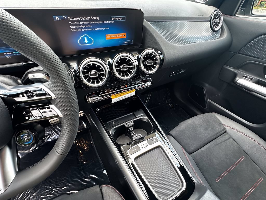 New 2026 Mercedes-Benz GLA 35 AMG 4MATIC image 31
