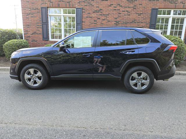 Used 2022 Toyota RAV4 XLE image 2
