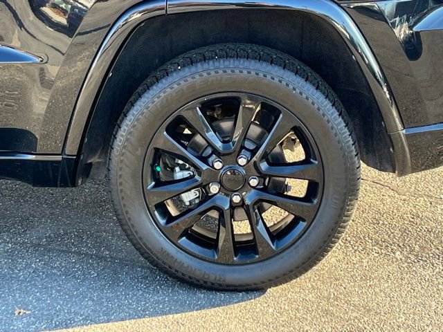 Used 2022 Jeep Grand Cherokee Laredo X image 10