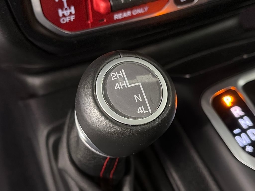 Used 2020 Jeep Gladiator Rubicon w/ Dual Top Group image 24