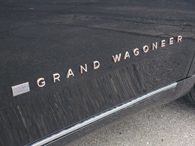 Used 2022 Jeep Grand Wagoneer Series III w/ Rear Seat Video Group 1 AWD/4WD image 6