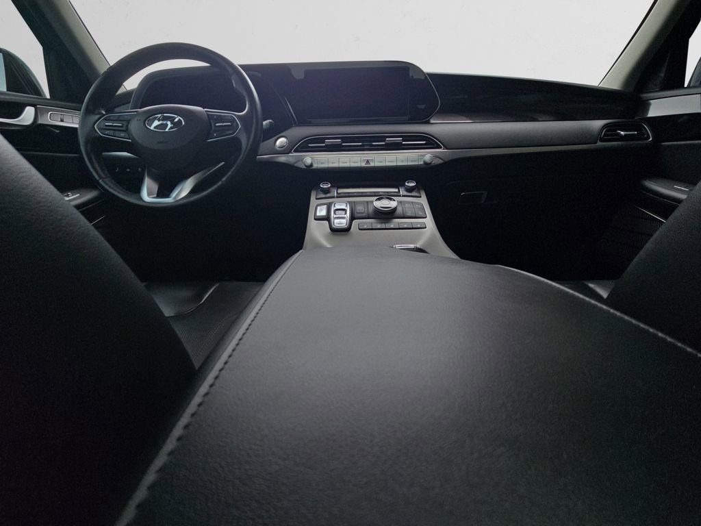 Used 2021 Hyundai Palisade Limited w/ Winter Package image 11