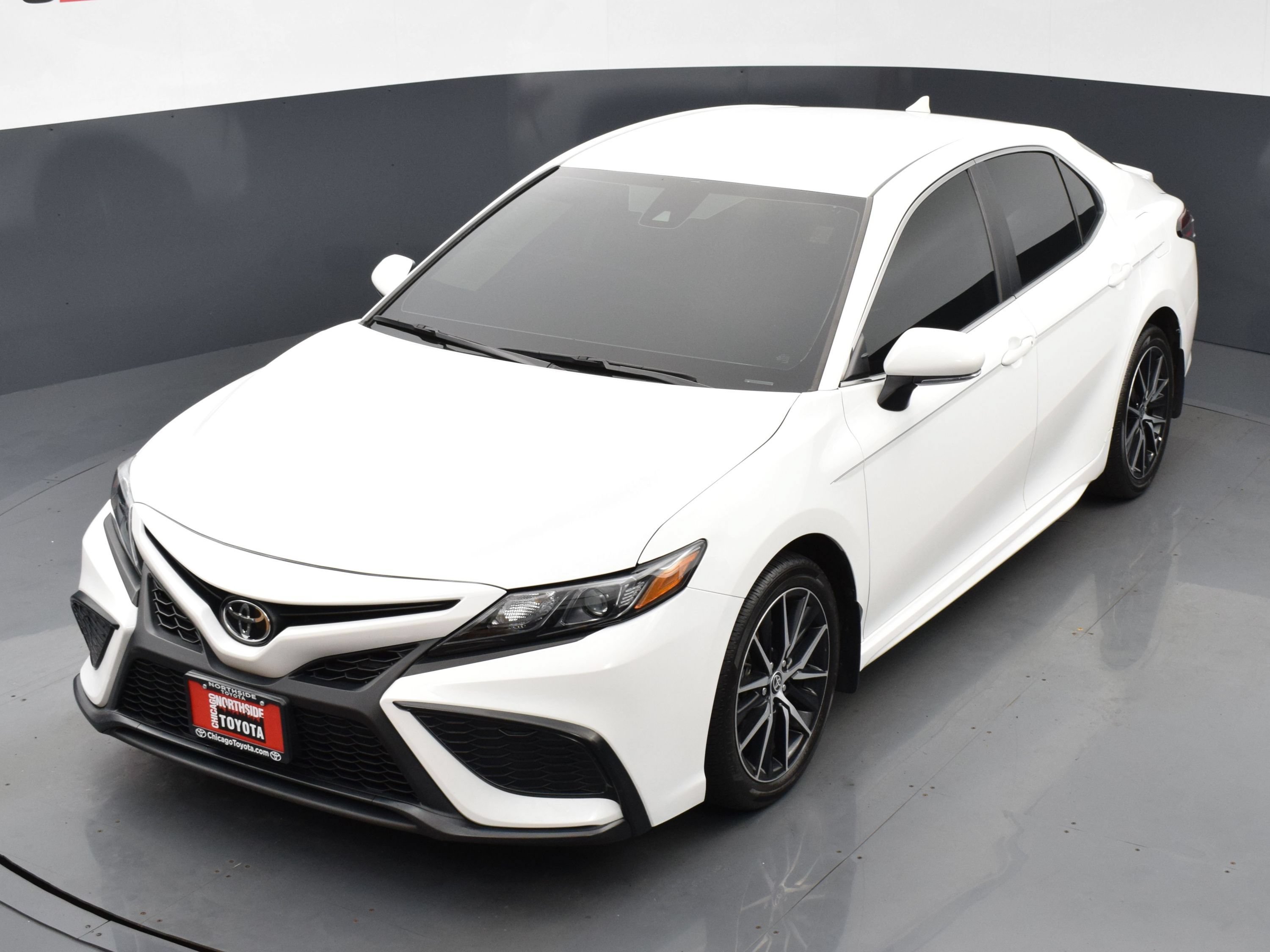 Used 2024 Toyota Camry SE w/ Cold Weather Package AWD/4WD image 25