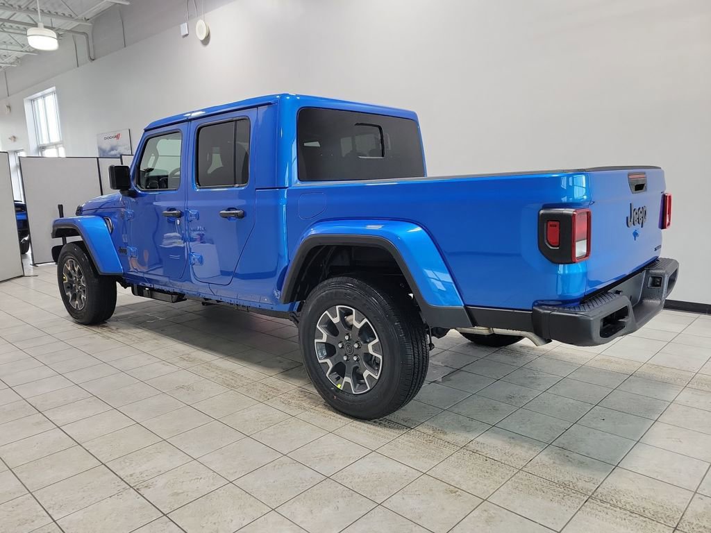 New 2026 Jeep Gladiator Sahara image 4