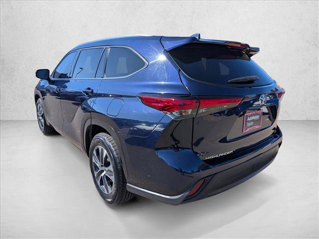 Used 2021 Toyota Highlander XLE FWD image 8